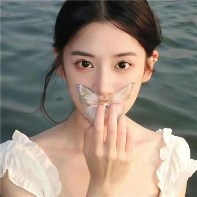 被偷听心声后女配变团宠